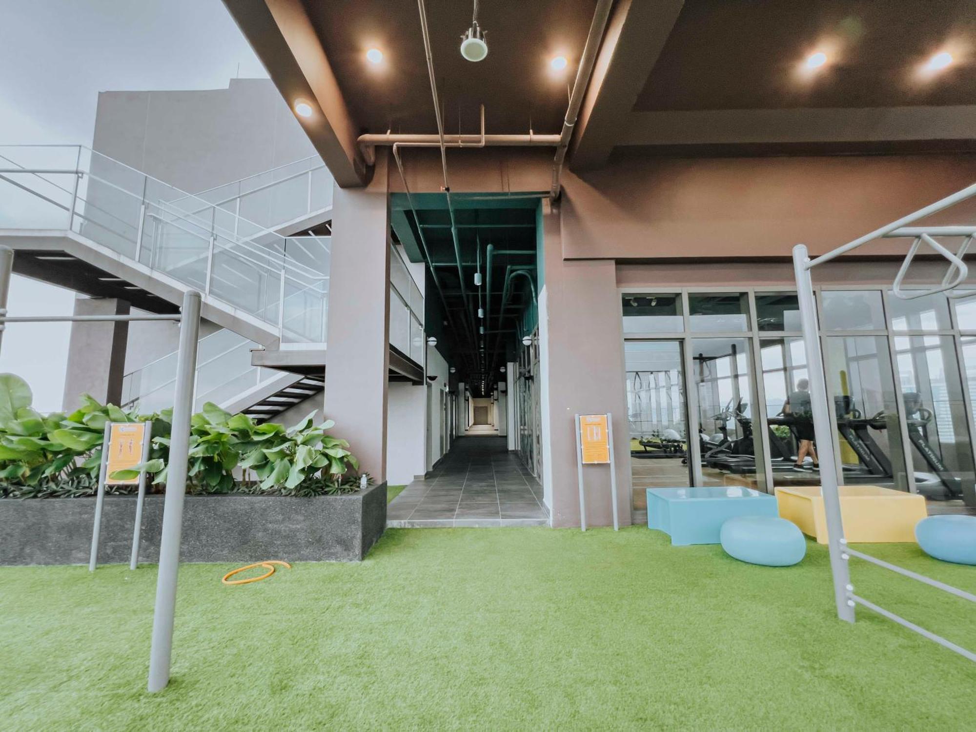 Sky Pool Suites Kl Sentral - Riveria City Kuala Lumpur Exterior photo